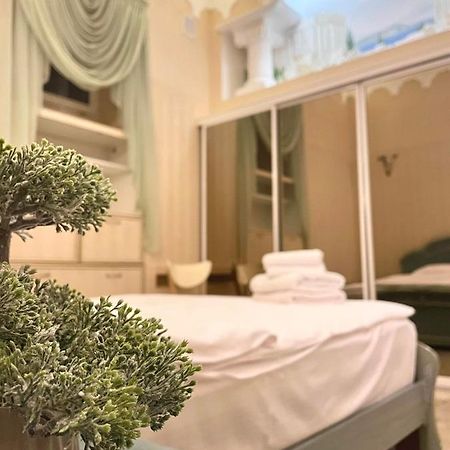 شقة Great One Bed Right Near Opera House كييف المظهر الخارجي الصورة