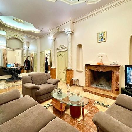 شقة Great One Bed Right Near Opera House كييف المظهر الخارجي الصورة