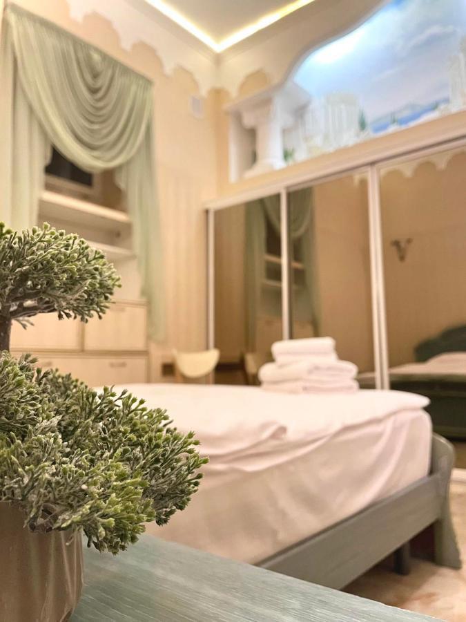 شقة Great One Bed Right Near Opera House كييف المظهر الخارجي الصورة